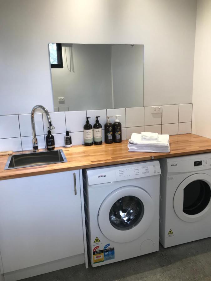 Gillys Guesthouse Metung Kültér fotó